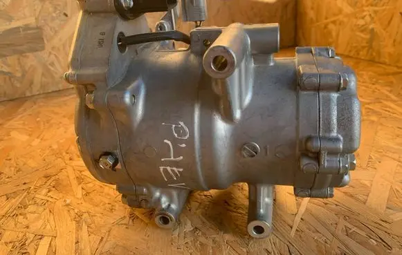 Mitsubishi Outlander Air conditioning (A/C) compressor (pump) 7813B097