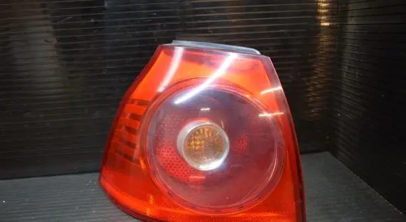 Volkswagen Golf V Rear/tail lights 1K6945111C