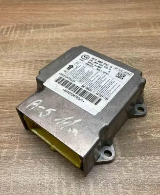 Audi A4 S4 B8 8K Airbag control unit/module 8K0959655G 5WK44111