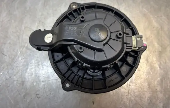 KIA Stinger Heater fan/blower F00S3B2584