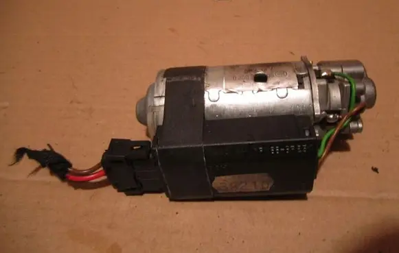 Land Rover Range Rover L322 Steering column adjust motor 