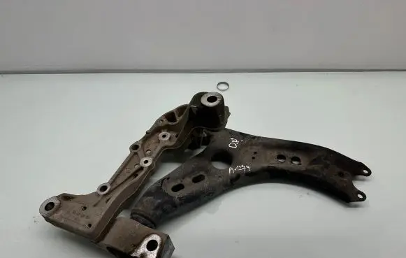 Volkswagen Golf Plus Front lower control arm/wishbone 3967661