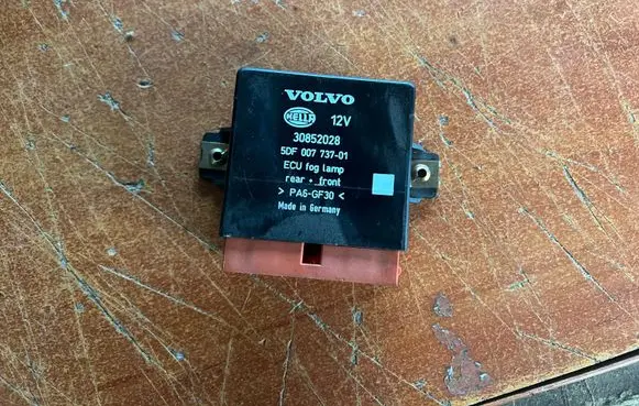 Volvo S40, V40 Other relay 30852028 5DF00773701