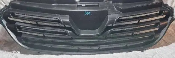 Renault Trafic III (X82) Front bumper upper radiator grill