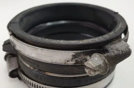Mercedes-Benz C W203 Engine coolant pipe/hose A2710940982