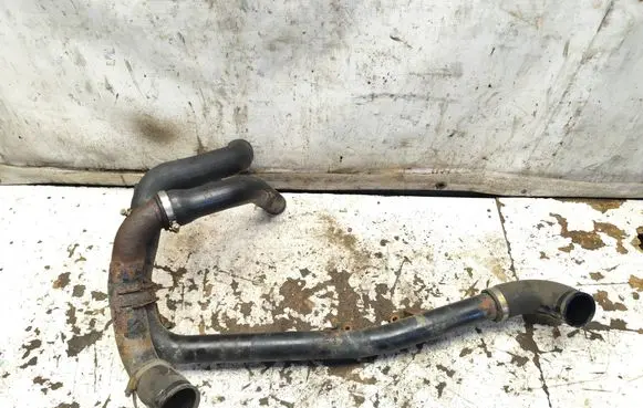 Intercooler hose/pipe