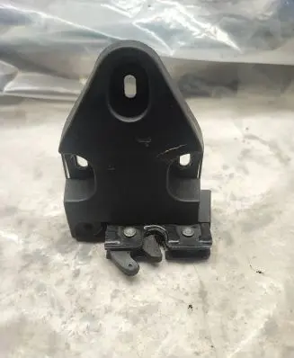 Loading door lock