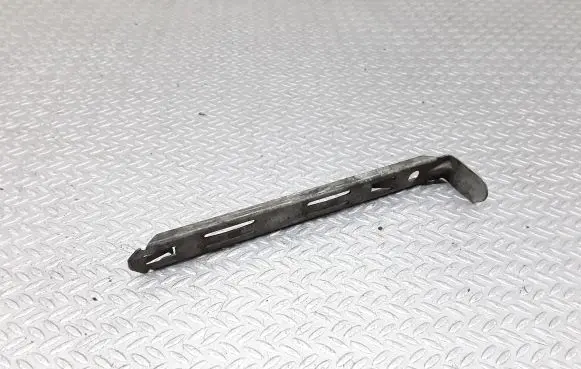 Volvo XC90 Headlight/headlamp mounting bracket 8637181