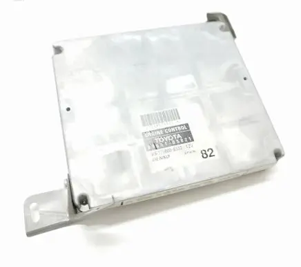 Toyota Avensis T250 Engine control unit/module 8966105821 1758008332
