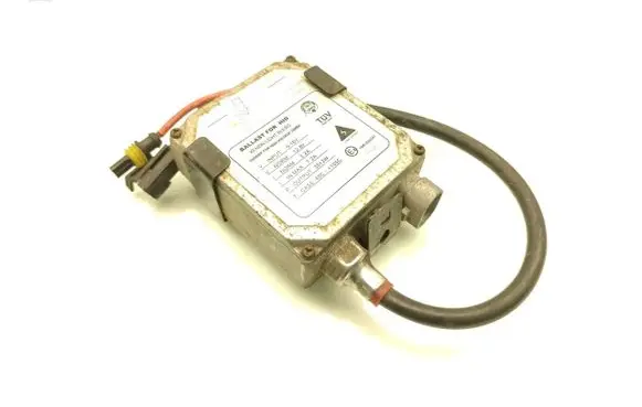Nissan PickUp Headlight ballast module Xenon 