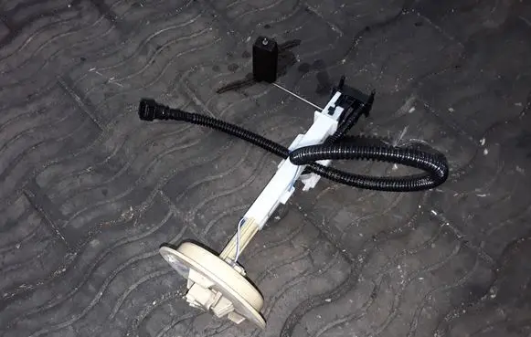 Opel Antara Fuel level sensor 13503270 3631110036