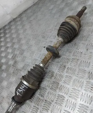 Renault Clio III Front driveshaft 