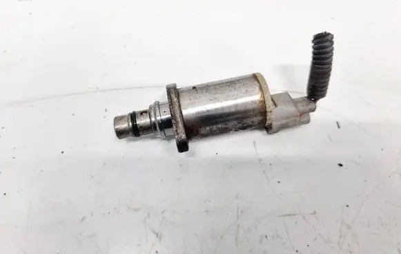 Toyota Avensis T250 Fuel pressure sensor 