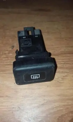Nissan Sunny Windscreen/window heater switch