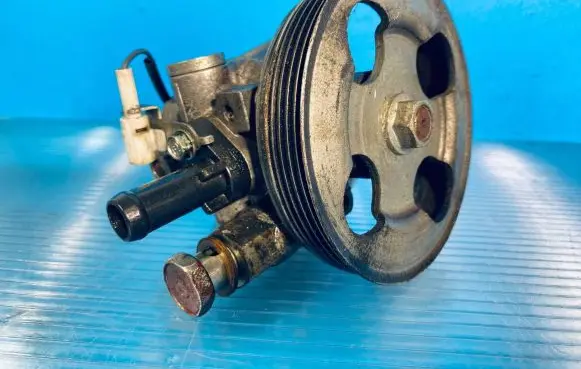 Mitsubishi Lancer X Power steering pump