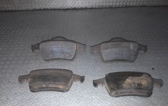 Volvo XC70 Brake pads (rear) 