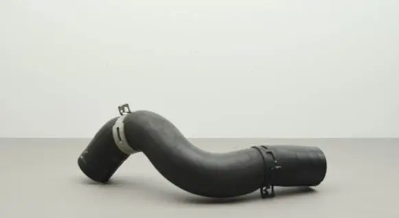 Nissan X-Trail T32 Engine coolant pipe/hose