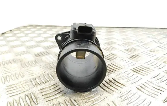 Nissan Juke I F15 Mass air flow meter 8200682658 5WK97021 H8200702517