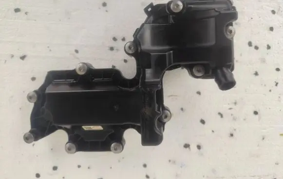 Mercedes-Benz C AMG W205 Oil breather separator A2640100200