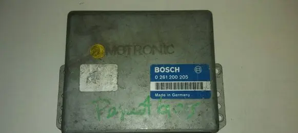 Peugeot 405 Engine control unit/module 0261200205