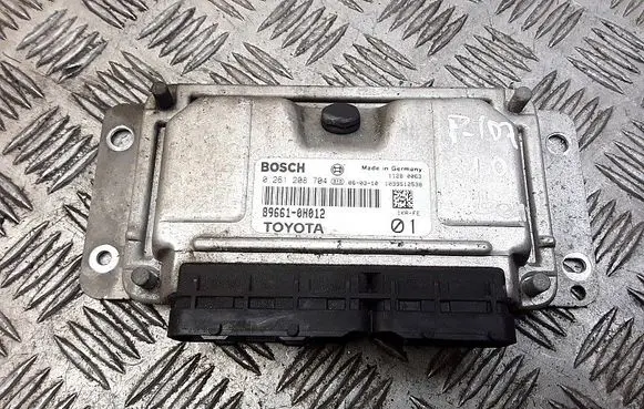 Peugeot 107 Engine control unit/module 0261208704 896610h012