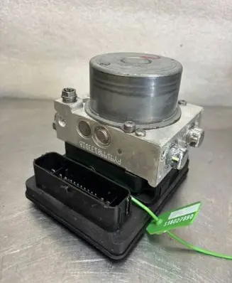 Volkswagen PASSAT B8 Master brake cylinder 1EA614517B