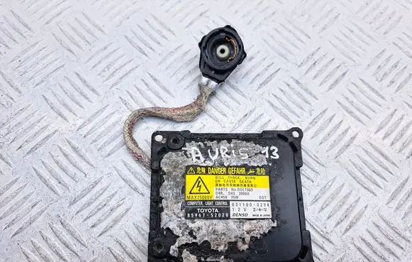 Toyota Auris 150 Xenon control unit/module 8596752020 0311000294