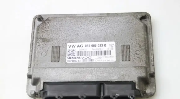 Skoda Fabia Mk2 (5J) Engine control unit/module 03E906023Q