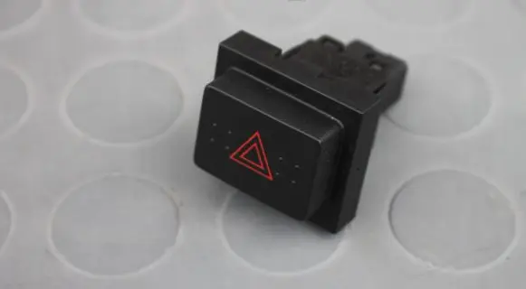 Nissan X-Trail T31 Hazard light switch