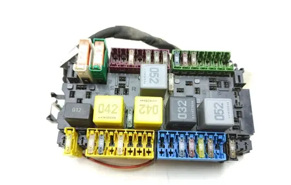Mercedes-Benz Vito Viano W447 Fuse module A2469067100