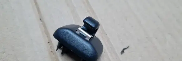 Sun visor clip/hook/bracket