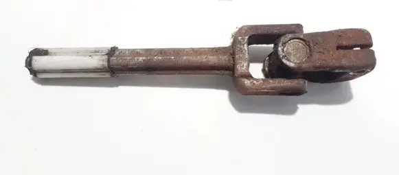 Volkswagen Golf V Steering column universal joint 15739