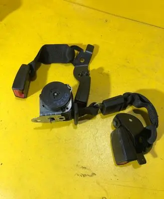 Mini One - Cooper Clubman R55 Seat belt trim 118KM