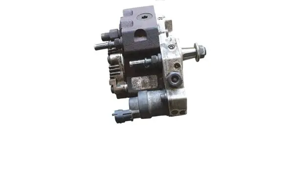Renault Trafic II (X83) Fuel injection high pressure pump 8200108225 0445010075 1004206