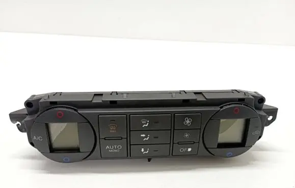 Ford Focus Climate control unit 3M5T18C612AR WVCA17775