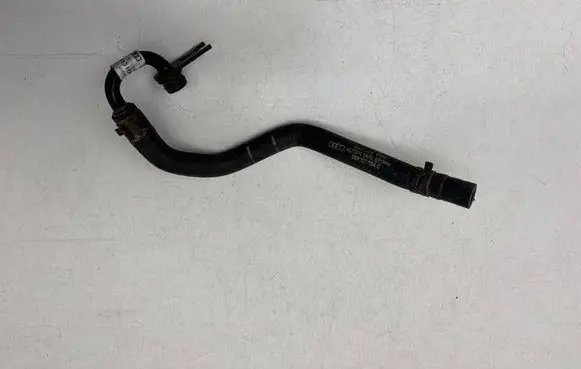 Audi A8 S8 D4 4H Engine coolant pipe/hose 059121054C 059121131G