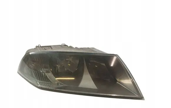 Skoda Octavia Mk2 (1Z) Headlight/headlamp