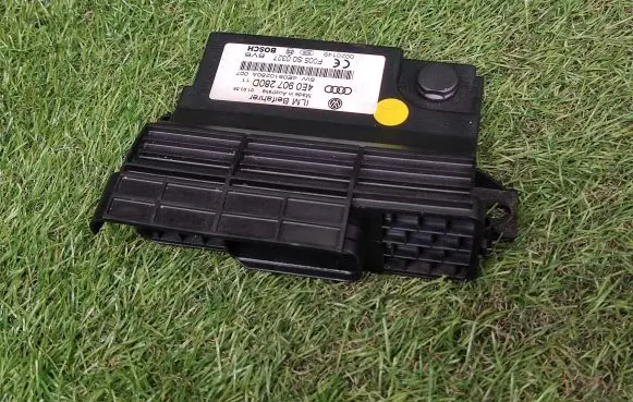 Audi A8 S8 D3 4E Power management control unit 4E0907280D 4E0910280A
