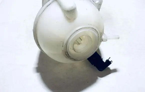 Audi TT Mk1 Coolant expansion tank/reservoir 1J0121403B