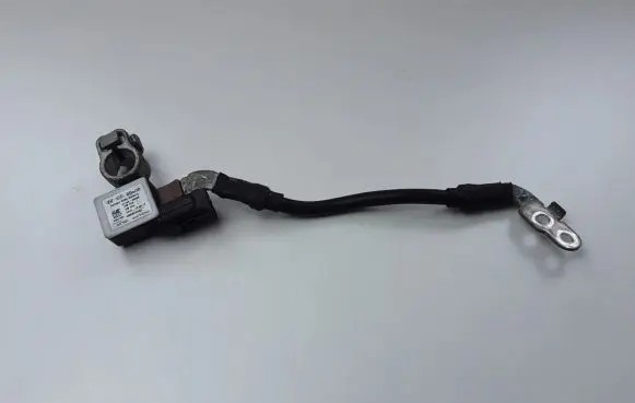 Hyundai i30 Negative earth cable (battery) 37180A6000