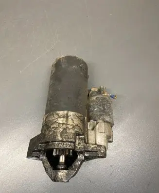 Renault Megane III Starter motor 1005831666