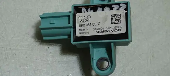Audi A4 S4 B8 8K Airbag deployment crash/impact sensor 8K0955557C