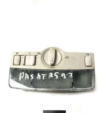 Volkswagen PASSAT B5 Front seat light 3B0947105A 25356114