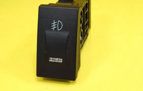 Hyundai Coupe Fog light switch 937302C002