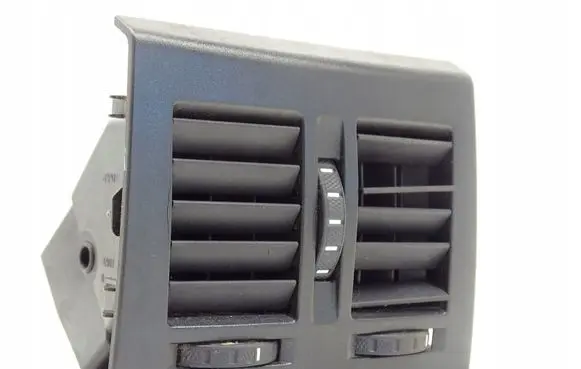 Rear air vent grill