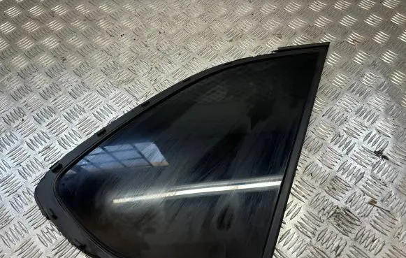 BMW X5 F15 Rear side window 7305772