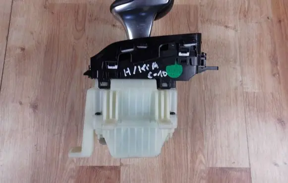 KIA Stinger Gear shifter/selector 467W0J5200