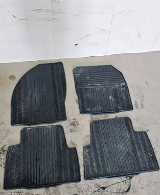 Ford Kuga I Car floor mat set 8V4J13010EAW