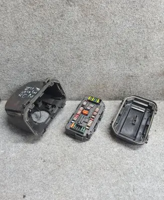 BMW 4 F32 F33 Fuse module 9337879 08052014