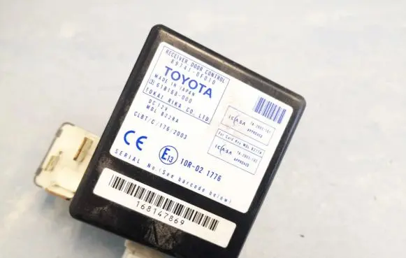 Toyota Corolla Verso AR10 Door control unit/module 897410f010 89741-0f010